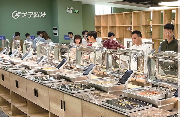 稱重自助餐走進學校 讓人抵抗不了的自助餐模式！